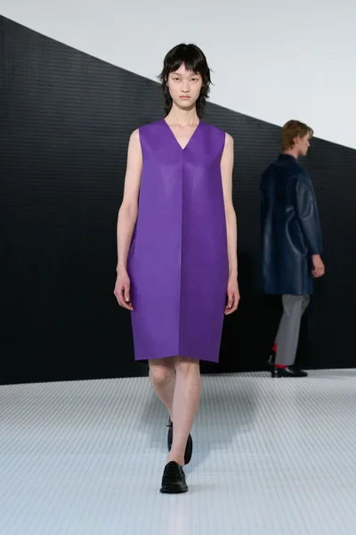 Look 19